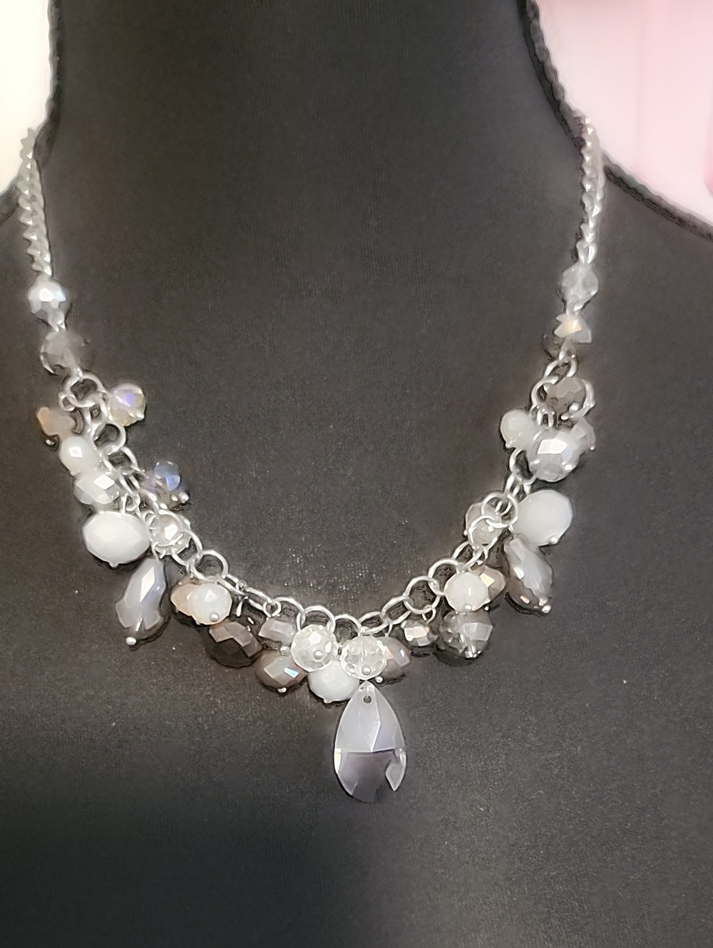 Cake Fauceted Beaded Necklace